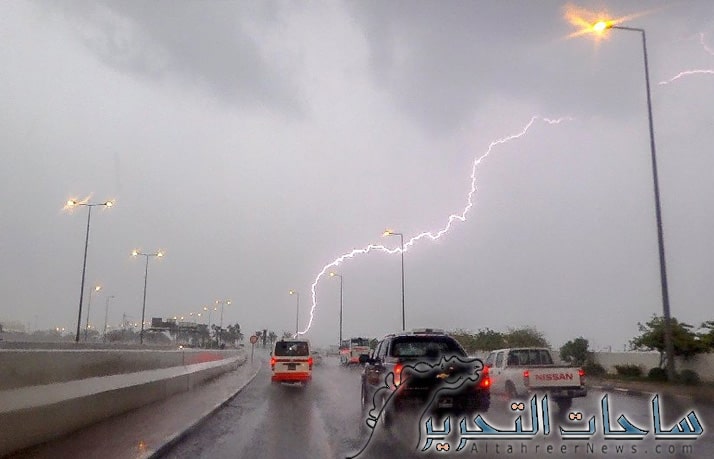 الانواء الجوية: عواصف رعدية وهطول امطار على العراق