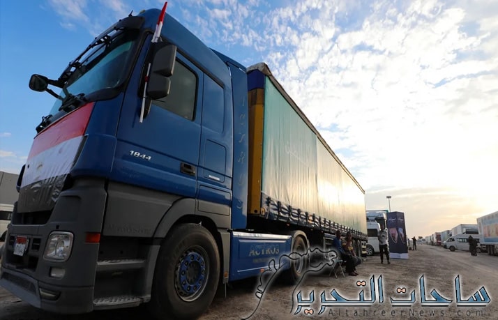 50 شاحنة مساعدات الى غزة تدخل عبر معبر رفح